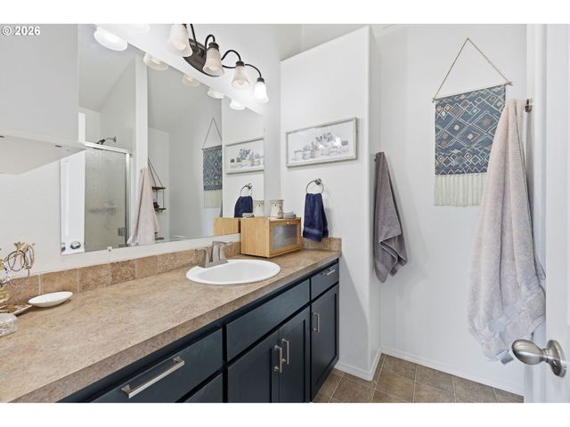 1664 Nw JEFFREY Ct, Mc Minnville, OR 97128