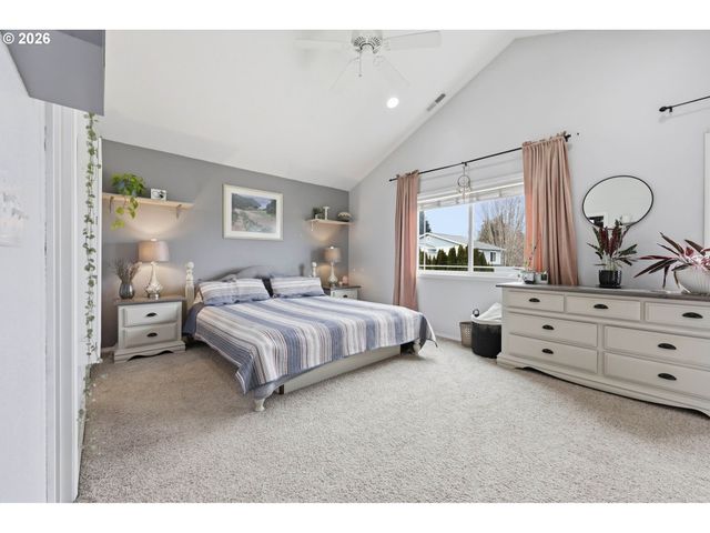 1664 Nw JEFFREY Ct, Mc Minnville, OR 97128