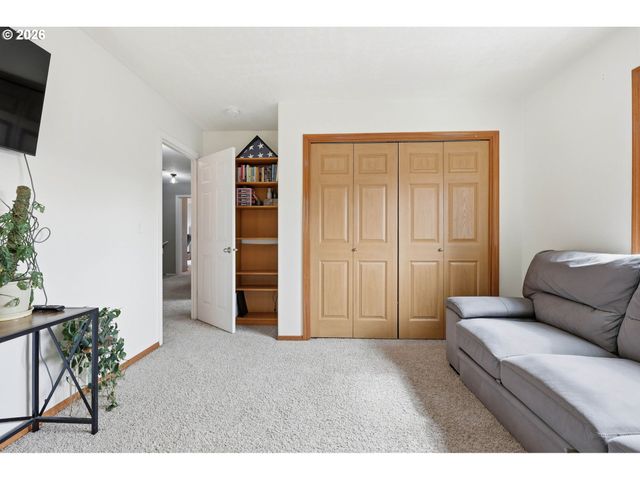 1664 Nw JEFFREY Ct, Mc Minnville, OR 97128