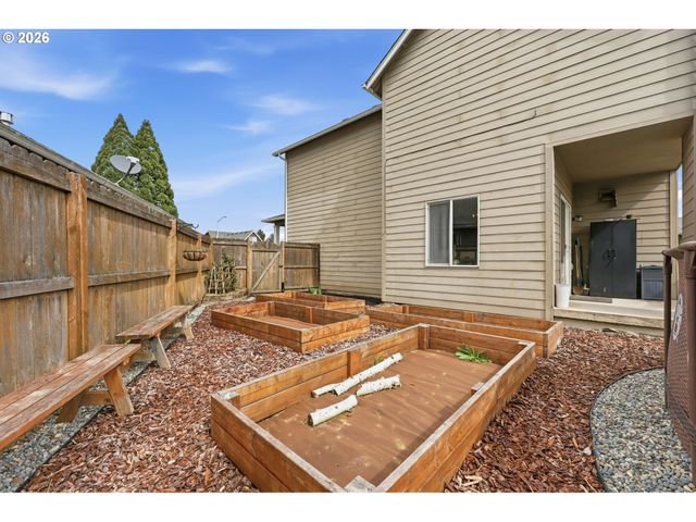 1664 Nw JEFFREY Ct, Mc Minnville, OR 97128