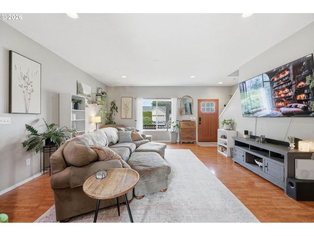 1664 Nw JEFFREY Ct, Mc Minnville, OR 97128