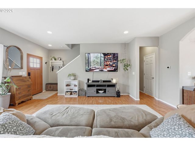 1664 Nw JEFFREY Ct, Mc Minnville, OR 97128