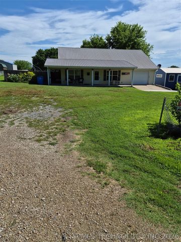 911 W Creek, Checotah, OK 74426