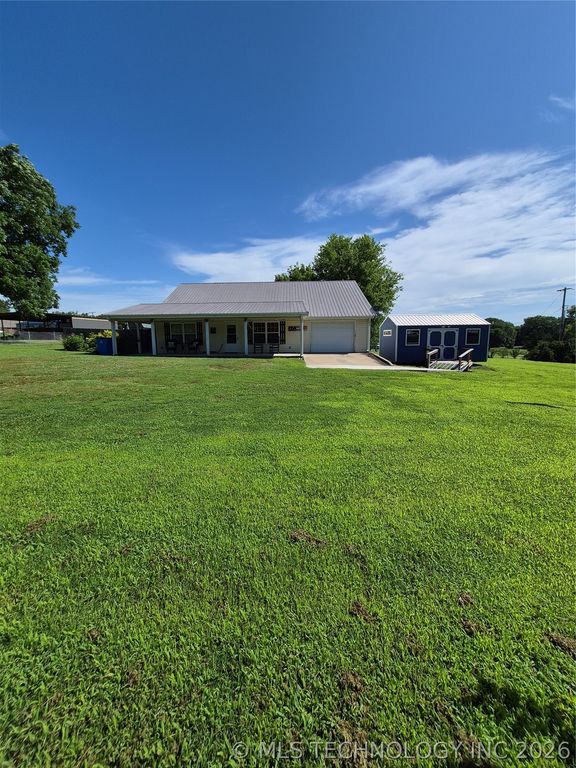 911 W Creek, Checotah, OK 74426