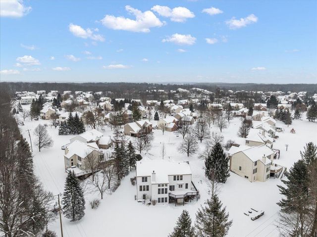 4406 Hickory Grove Court NE, Ada, MI 49301