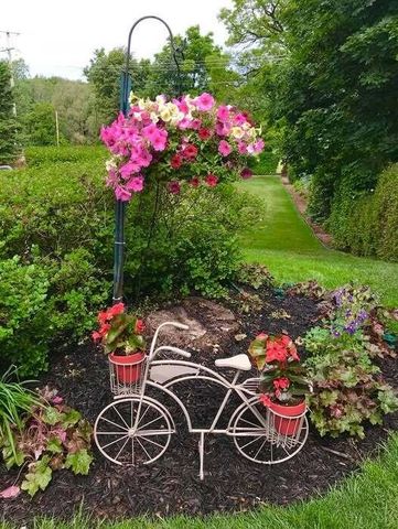 4406 Hickory Grove Court NE, Ada, MI 49301