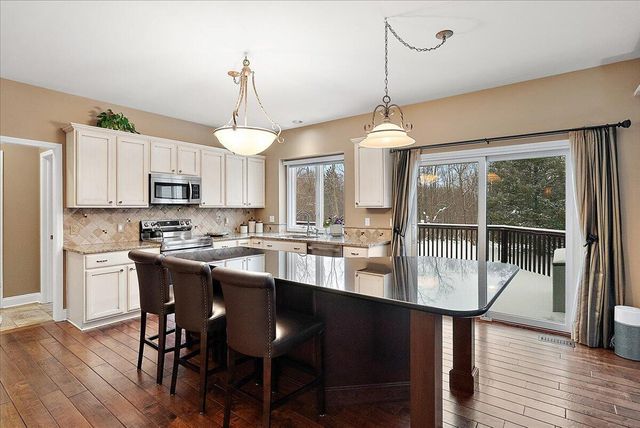 4406 Hickory Grove Court NE, Ada, MI 49301