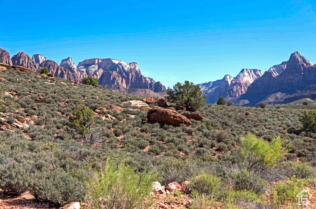 Image 24 of property listing at 2613 Canyon Point Dr Unit 3, Springdale, UT 84767