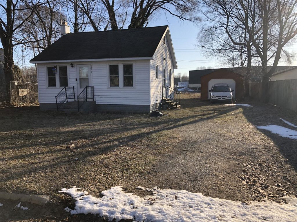 3871 Main Street, Benton Harbor, MI 49022