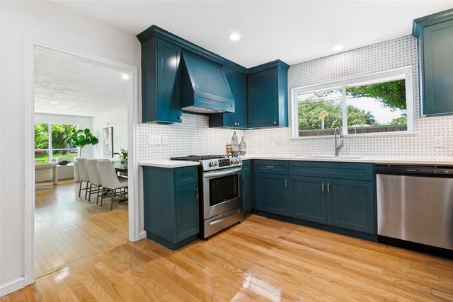 6405 Glennox Lane, Dallas, TX 75214