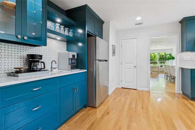 6405 Glennox Lane, Dallas, TX 75214