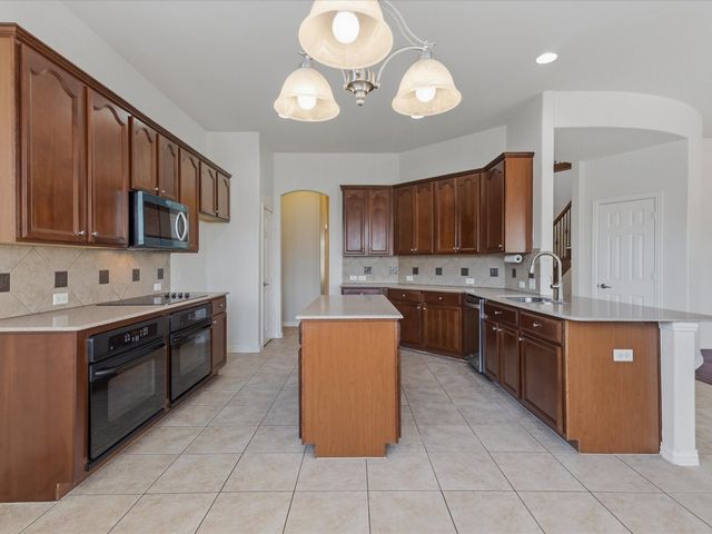 221 Westminister Avenue, Murphy, TX 75094