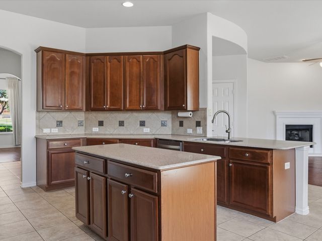221 Westminister Avenue, Murphy, TX 75094