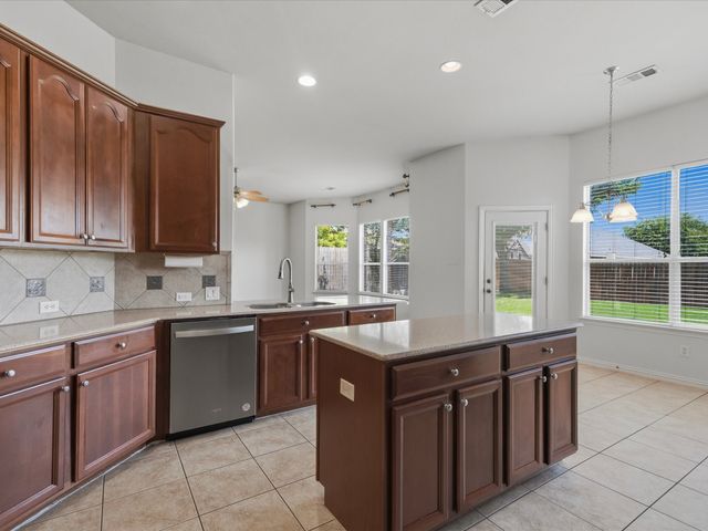 221 Westminister Avenue, Murphy, TX 75094