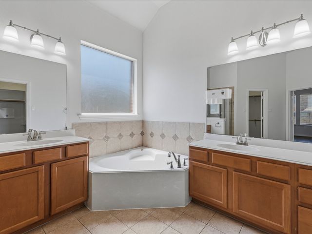 221 Westminister Avenue, Murphy, TX 75094