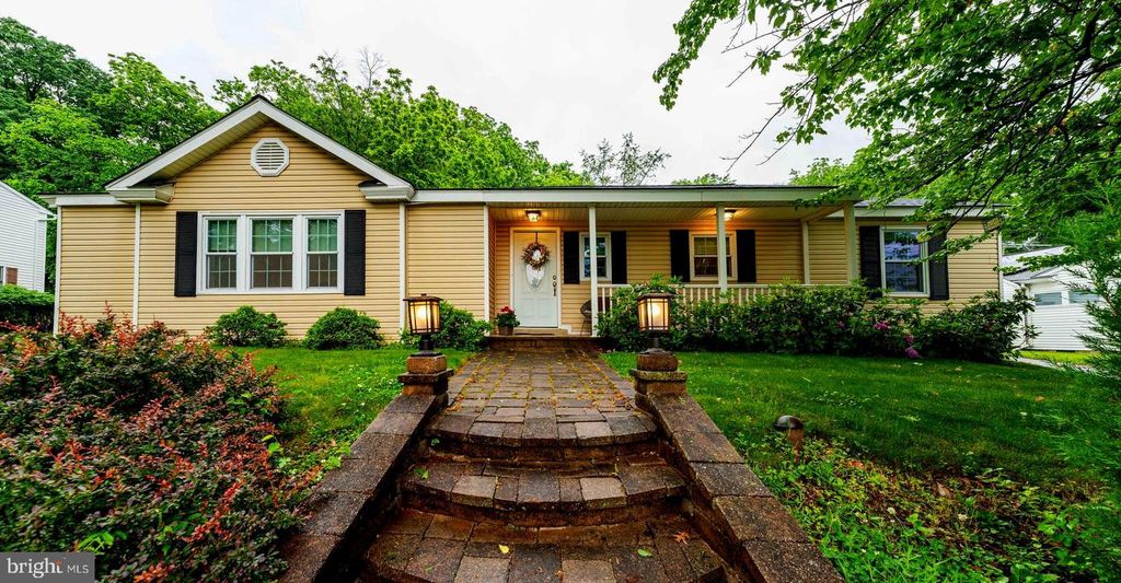 2941 PHEASANT RUN, Norristown, PA 19403