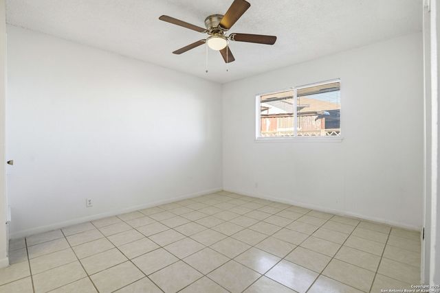 7774 Skolout, San Antonio, TX 78227