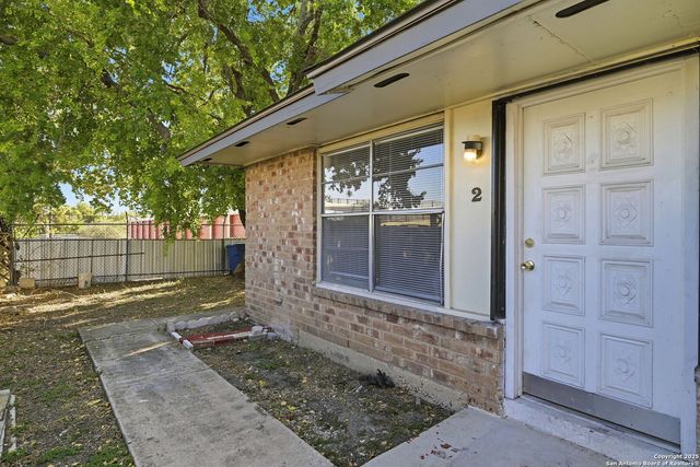 7774 Skolout, San Antonio, TX 78227