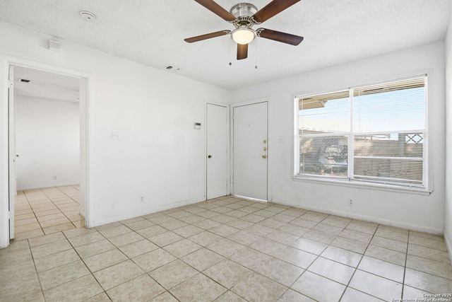 7774 Skolout, San Antonio, TX 78227