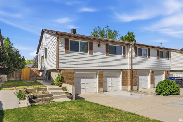 2326 W HEATHERGLEN DR, Taylorsville, UT 84129