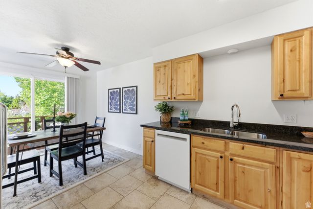 2326 W HEATHERGLEN DR, Taylorsville, UT 84129