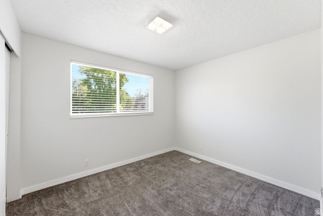 2326 W HEATHERGLEN DR, Taylorsville, UT 84129