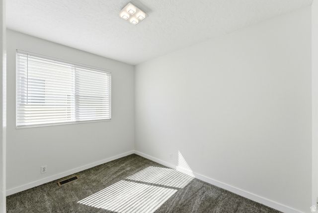 2326 W HEATHERGLEN DR, Taylorsville, UT 84129