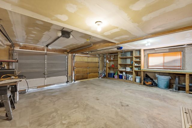 2326 W HEATHERGLEN DR, Taylorsville, UT 84129