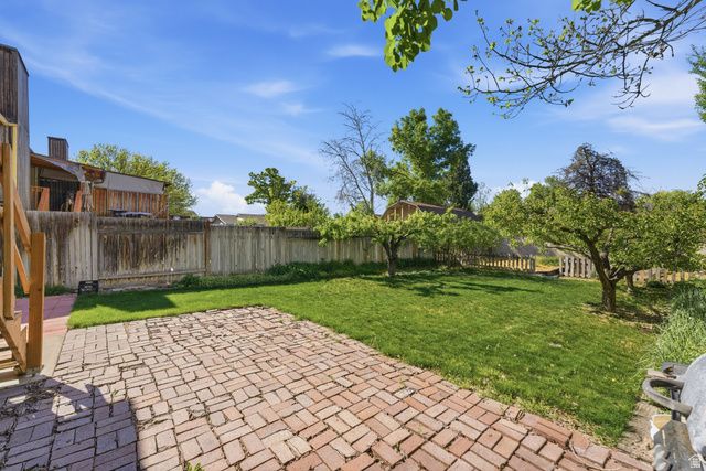 2326 W HEATHERGLEN DR, Taylorsville, UT 84129