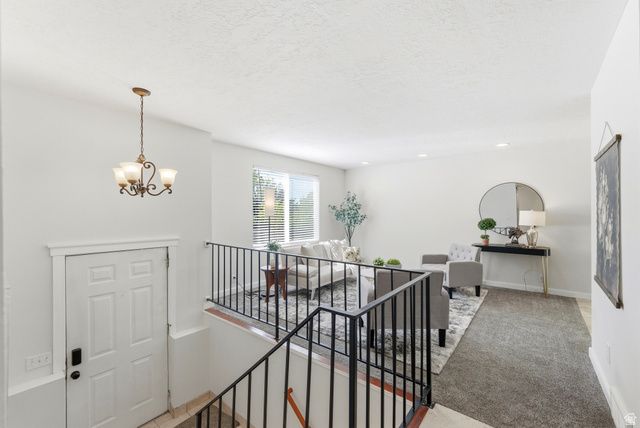 2326 W HEATHERGLEN DR, Taylorsville, UT 84129