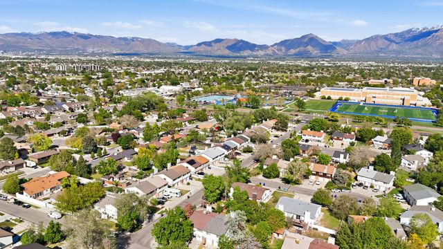 2326 W HEATHERGLEN DR, Taylorsville, UT 84129