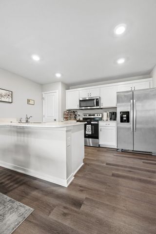 2838 Anne Drive, Hiawatha, IA 52233