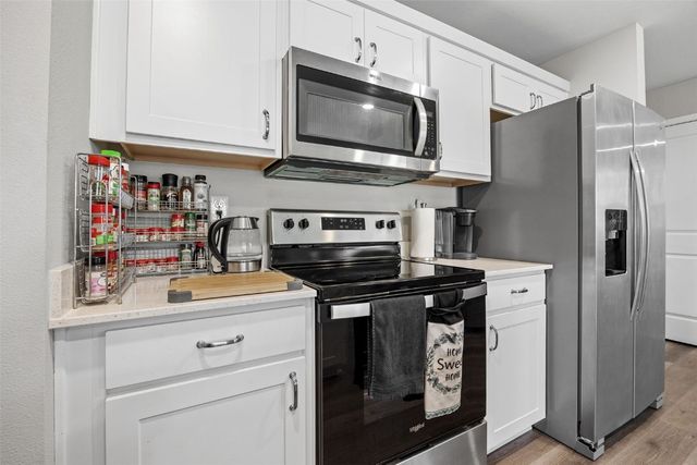 2838 Anne Drive, Hiawatha, IA 52233