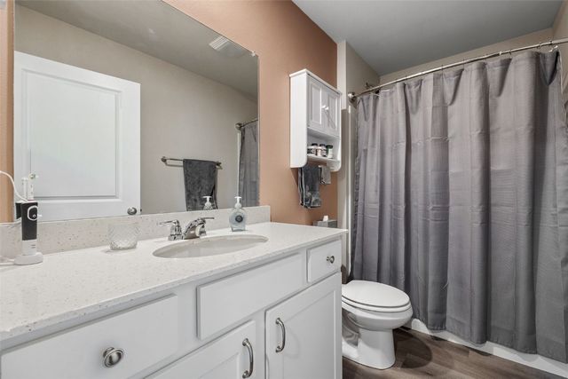 2838 Anne Drive, Hiawatha, IA 52233