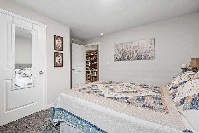 2838 Anne Drive, Hiawatha, IA 52233