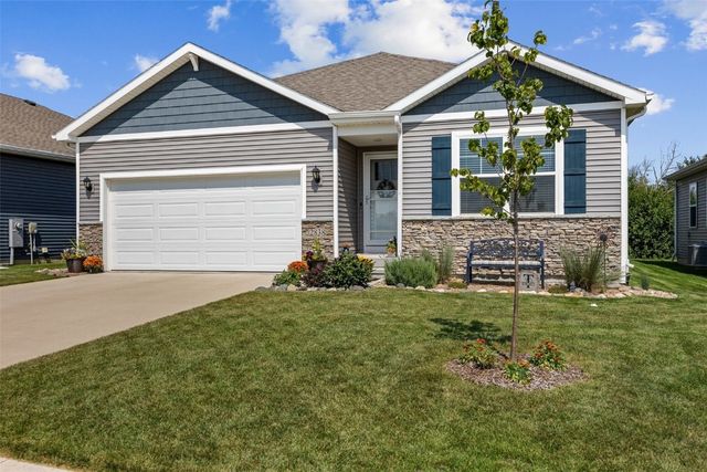 2838 Anne Drive, Hiawatha, IA 52233