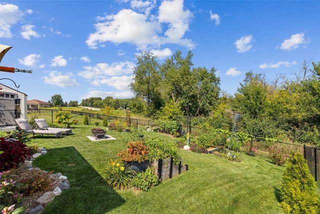 2838 Anne Drive, Hiawatha, IA 52233