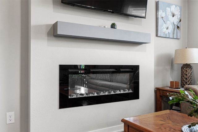 2838 Anne Drive, Hiawatha, IA 52233