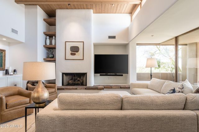 11199 E PROSPECT POINT Drive, Scottsdale, AZ 85262