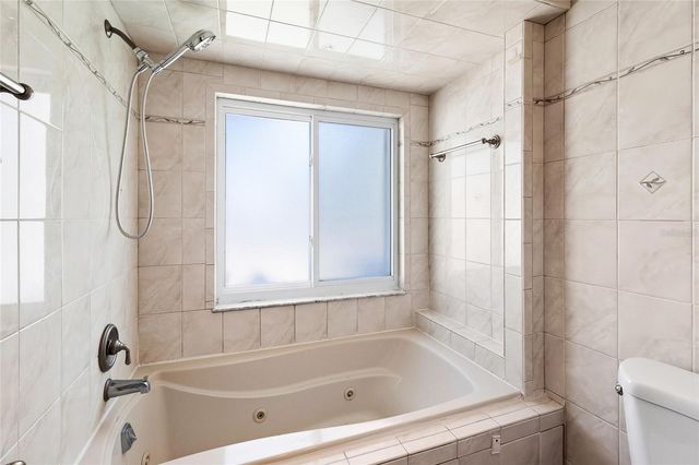 15717 PENNINGTON ROAD, Tampa, FL 33624