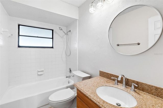 15717 PENNINGTON ROAD, Tampa, FL 33624