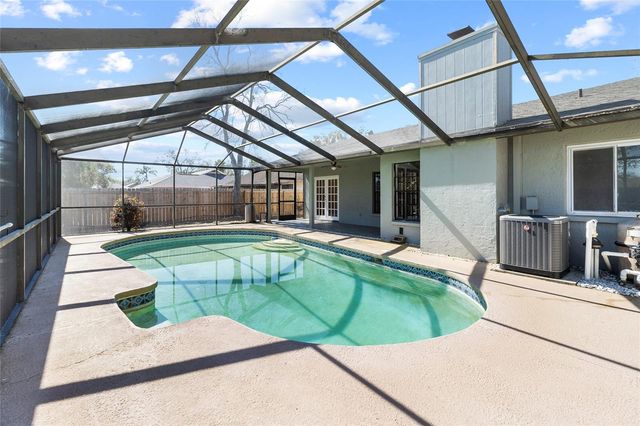 15717 PENNINGTON ROAD, Tampa, FL 33624