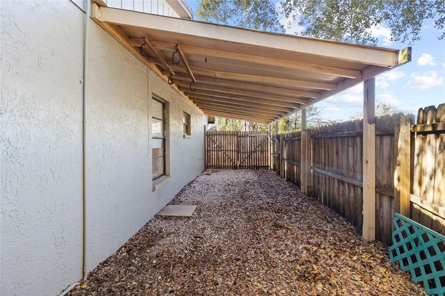 15717 PENNINGTON ROAD, Tampa, FL 33624