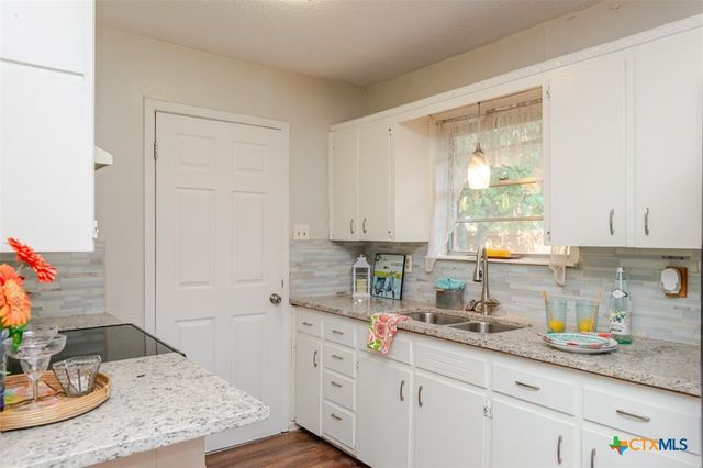 919 Holly Street, Copperas Cove, TX 76522