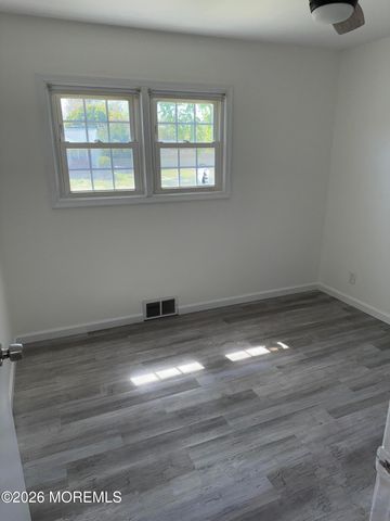 3 Lake Drive, Howell, NJ 07731