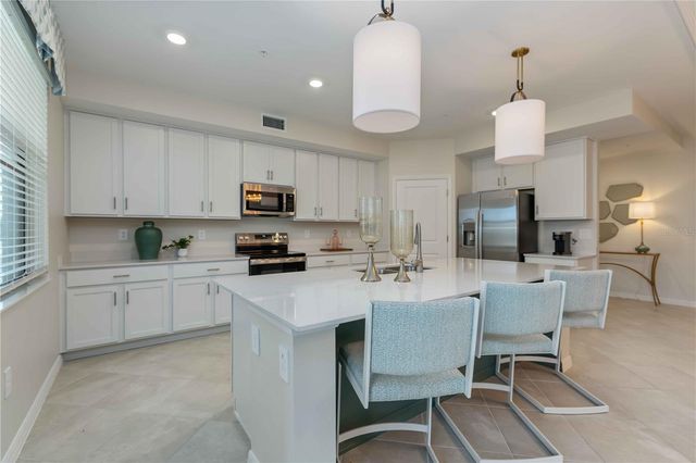 5608 SUMMIT POINTE CIRCLE 101, Bradenton, FL 34210