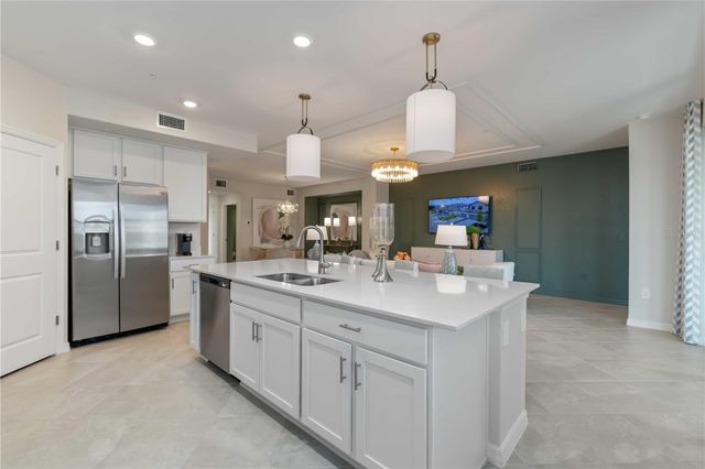 5608 SUMMIT POINTE CIRCLE 101, Bradenton, FL 34210