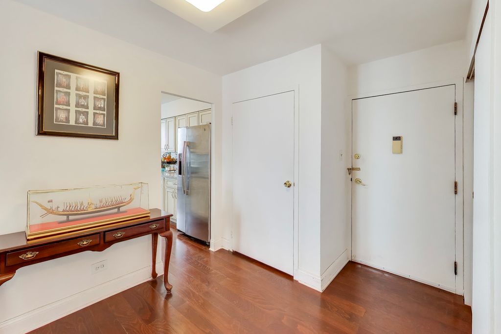 40 N Tower Road 16N, Oak Brook, IL 60523 — photo 3