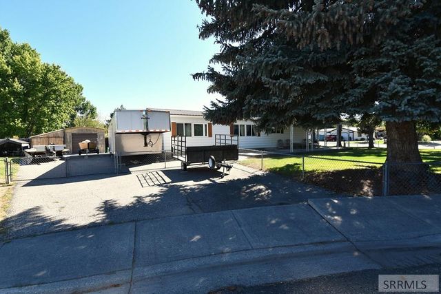 837 Dalmation Drive, Idaho Falls, ID 83402