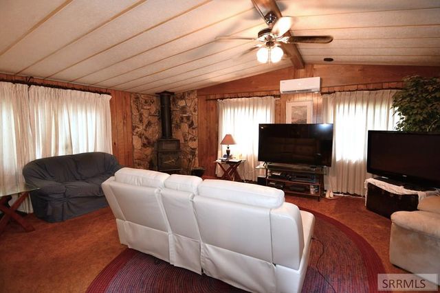 837 Dalmation Drive, Idaho Falls, ID 83402